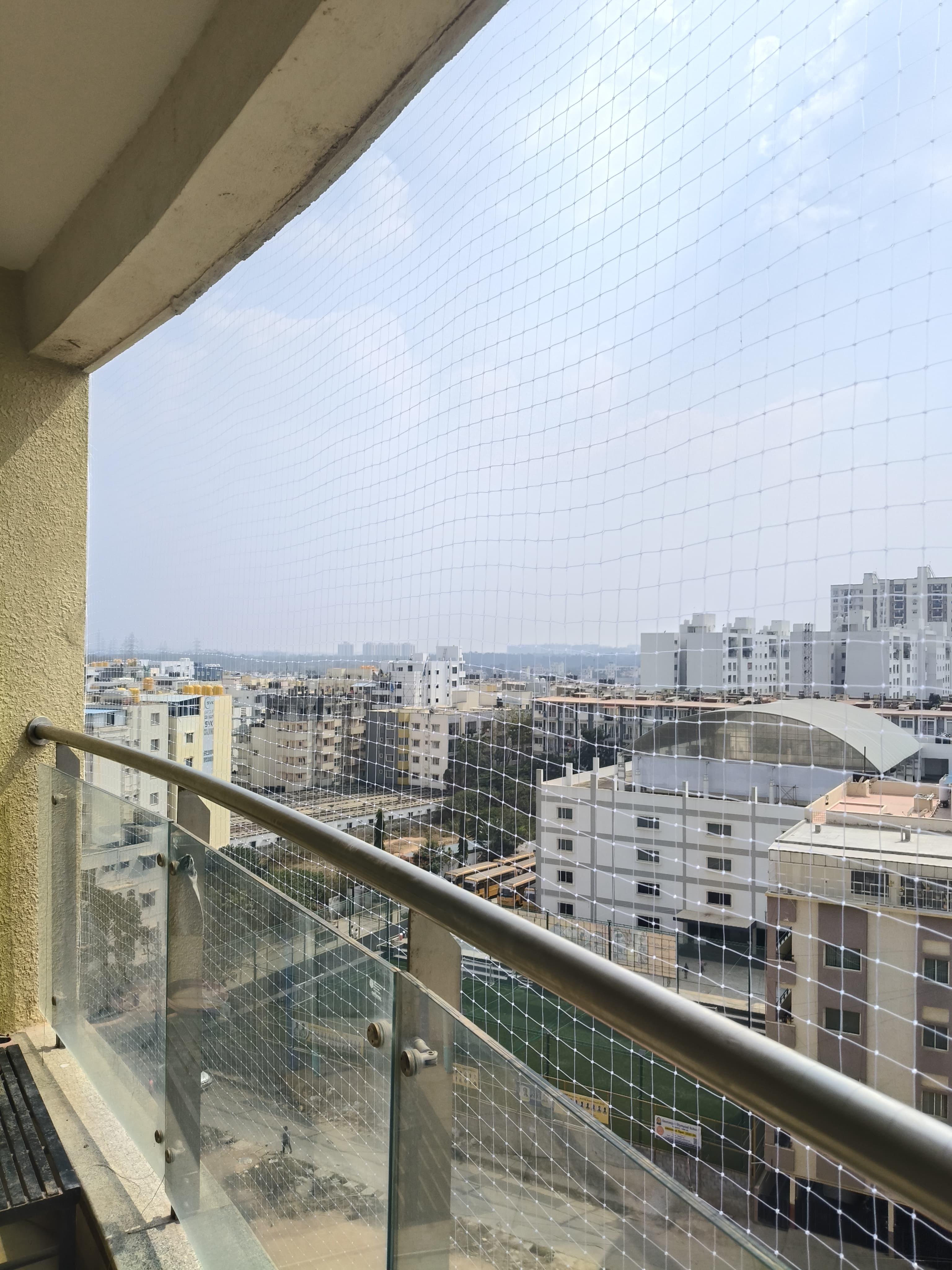 Balcony safety mesh